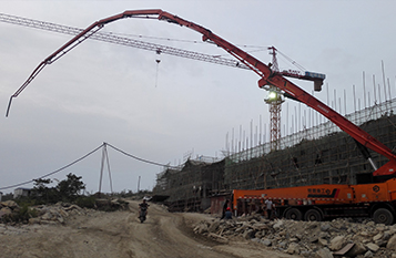 貴陽商貿(mào)城3號館，底板澆筑，C35纖維